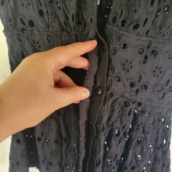 Guess Black Peplum Eyelet Lace Sleeveless Top - Picture 7 of 11